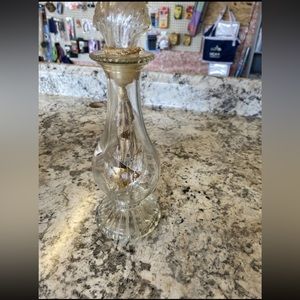 Avon “Sea Fantasy “ Bud Vase Skin So Soft Bath Oil Decanter 6 OZ